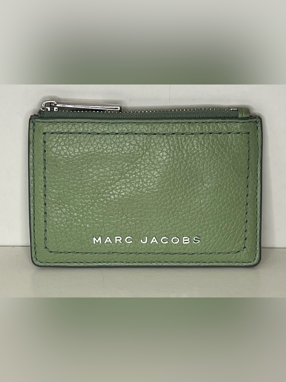 Marc Jacobs Green Pebbled Leather Zip Wallet Card Holder